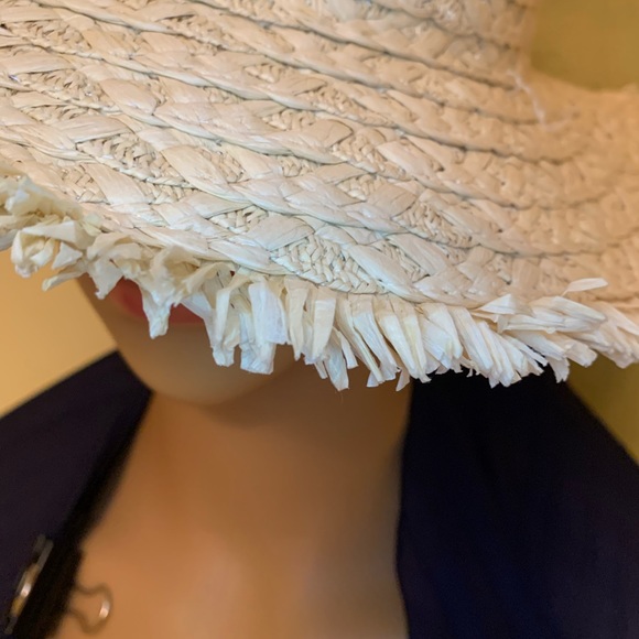 K W Fashion - Picture 3 of 4